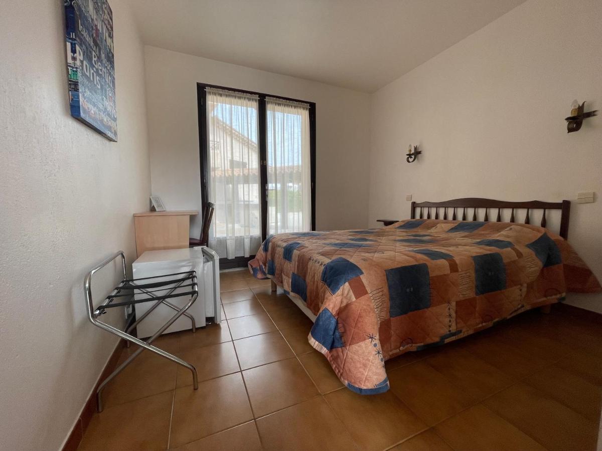 Motel Esterel Mandelieu La Napoule Bagian luar foto