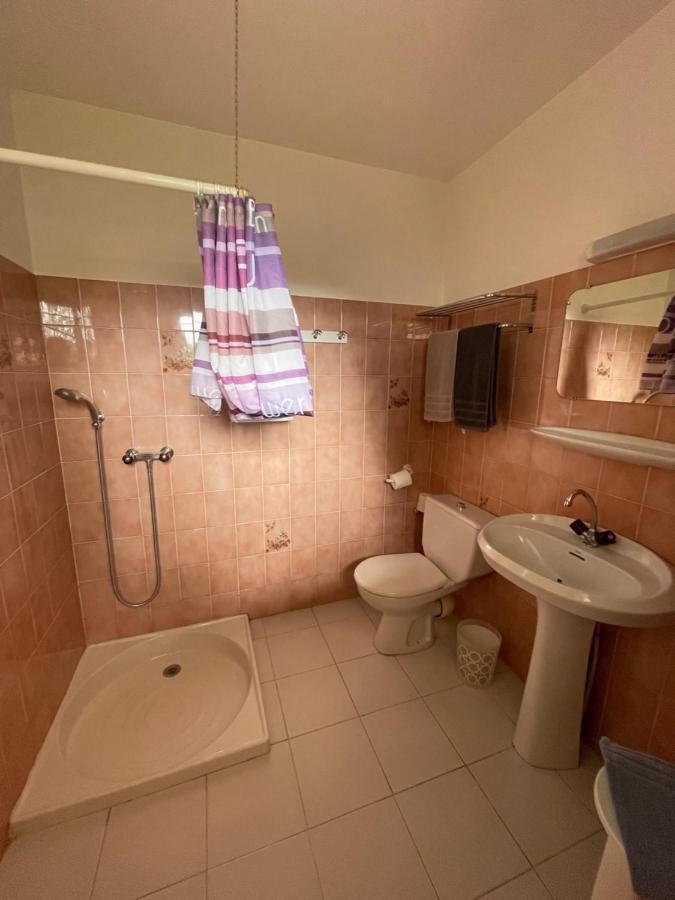 Motel Esterel Mandelieu La Napoule Bagian luar foto